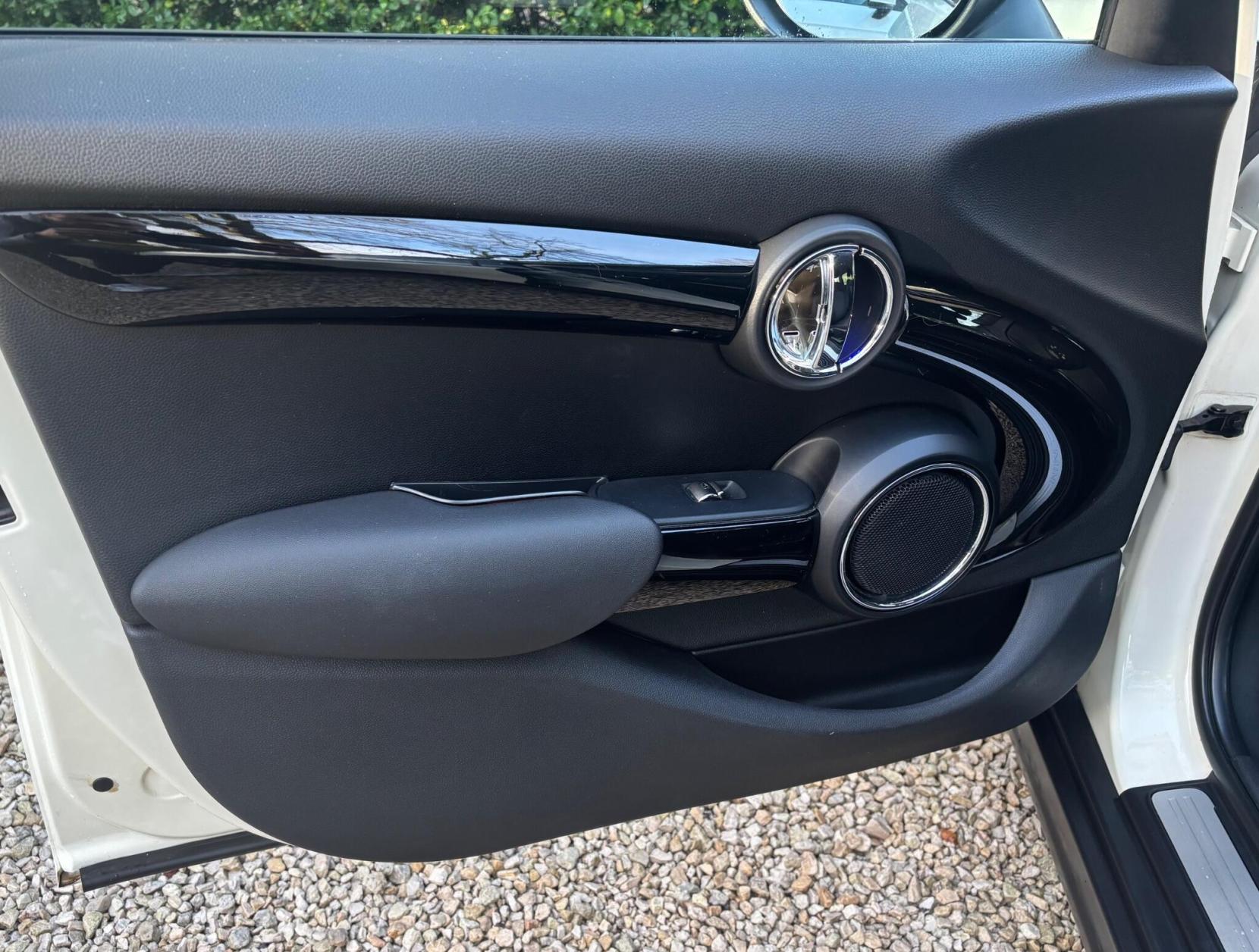 MINI Hatch 1.5 Cooper D Steptronic Euro 6 (s/s) 5dr