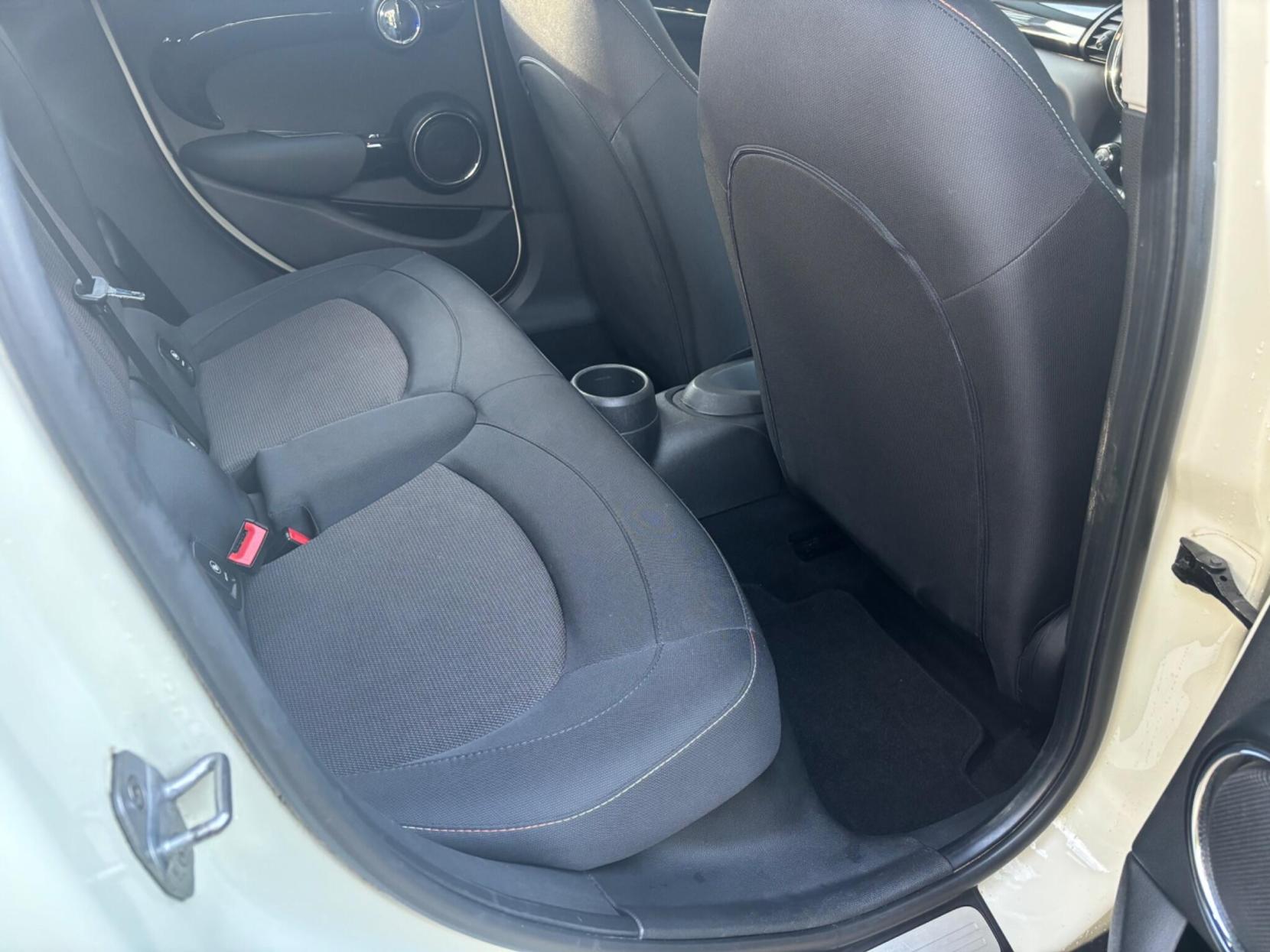 MINI Hatch 1.5 Cooper D Steptronic Euro 6 (s/s) 5dr