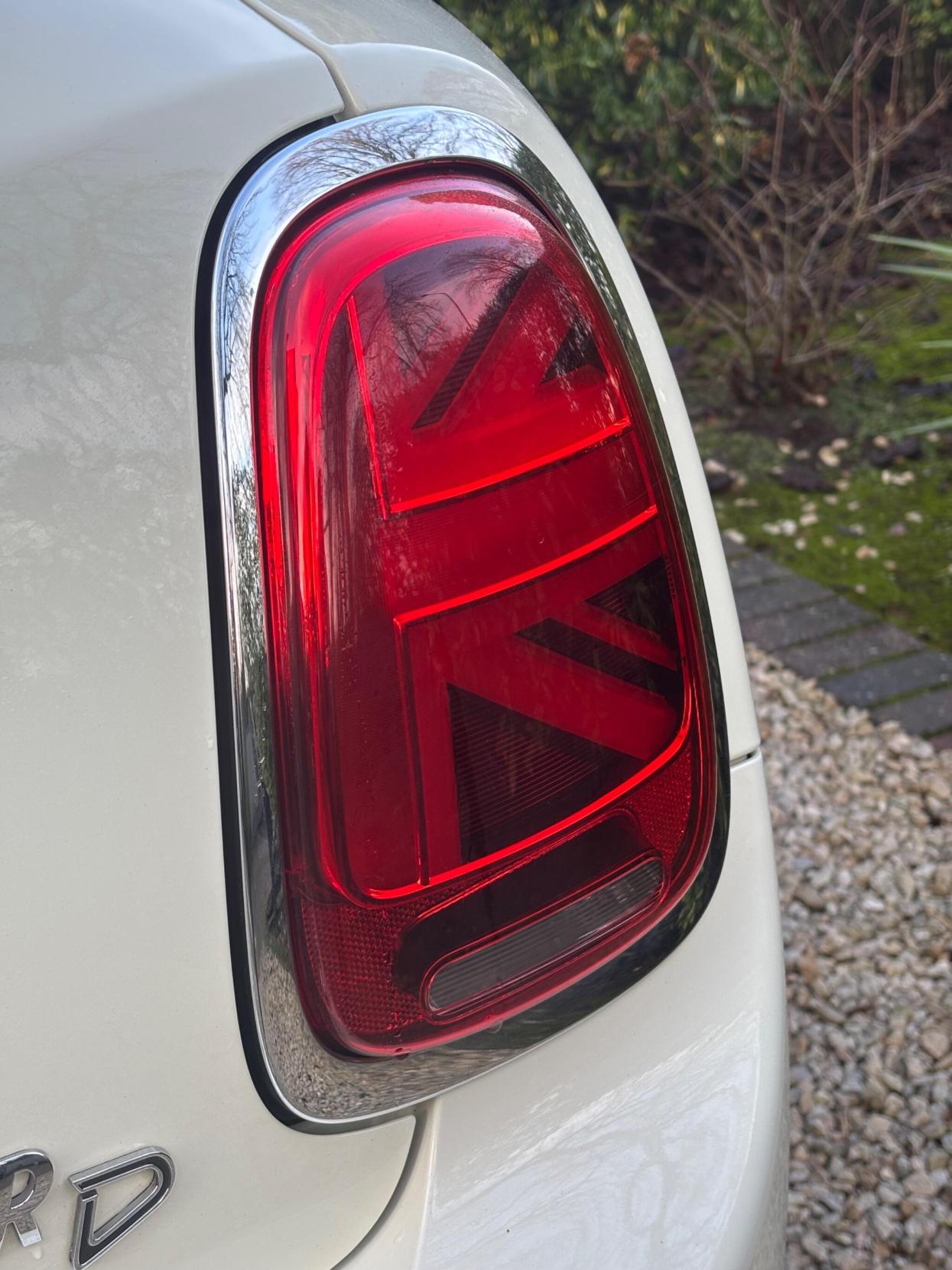 MINI Hatch 1.5 Cooper D Steptronic Euro 6 (s/s) 5dr