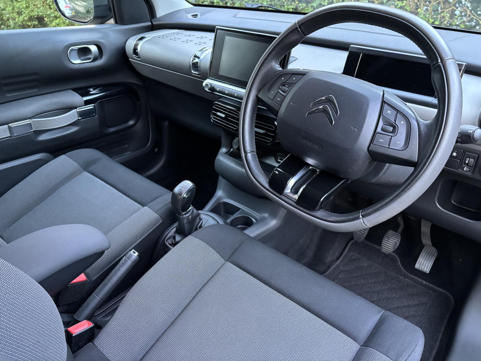 Citroen C4 Cactus 1.2 PureTech Flair Hatchback 5dr Petrol Manual Euro 6 (Euro 6) (82 ps)