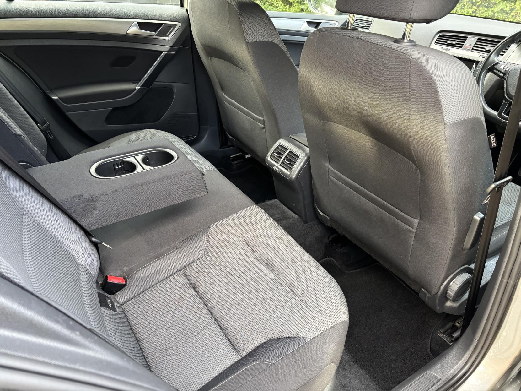 Volkswagen Golf 1.4 TSI BlueMotion Tech SE Hatchback 5dr Petrol Manual Euro 5 (s/s) (122 ps)