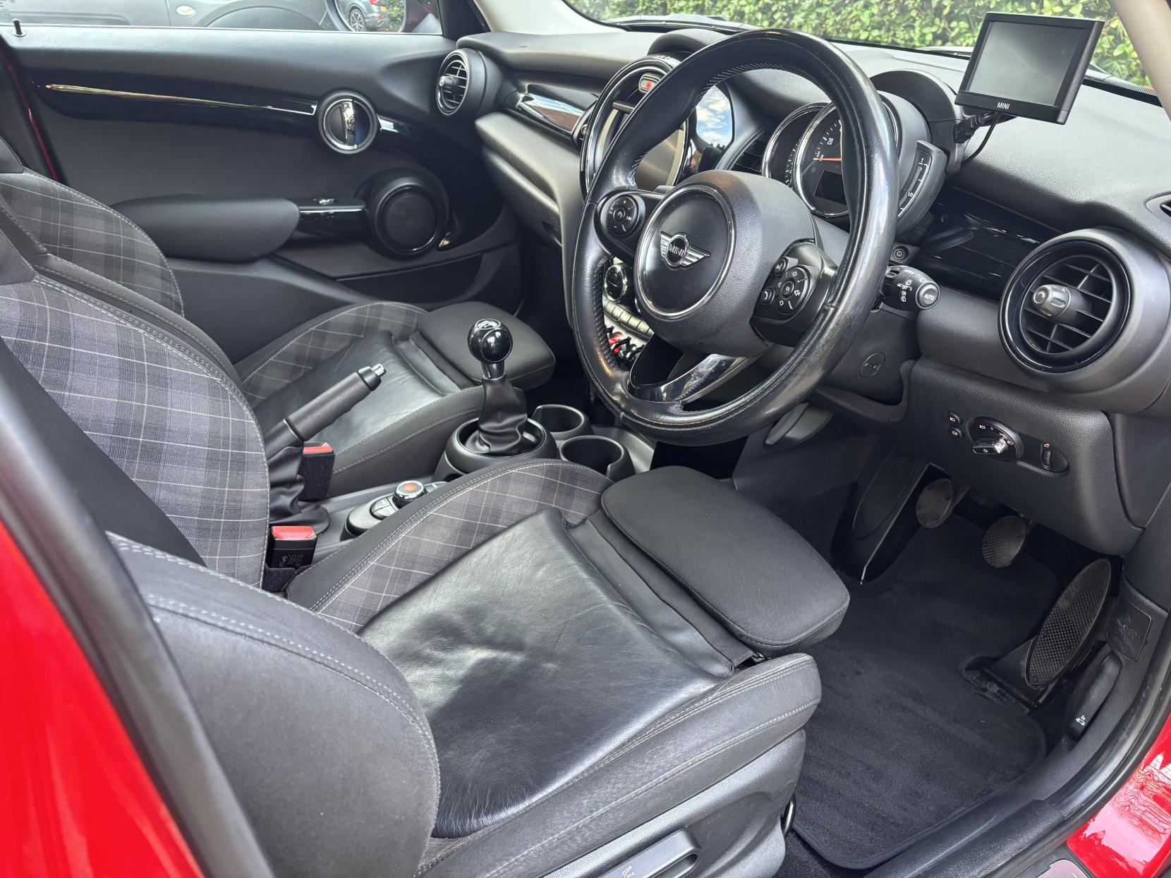 MINI Hatch 1.5 Cooper Hatchback 5dr Petrol Manual Euro 6 (s/s) (136 ps)