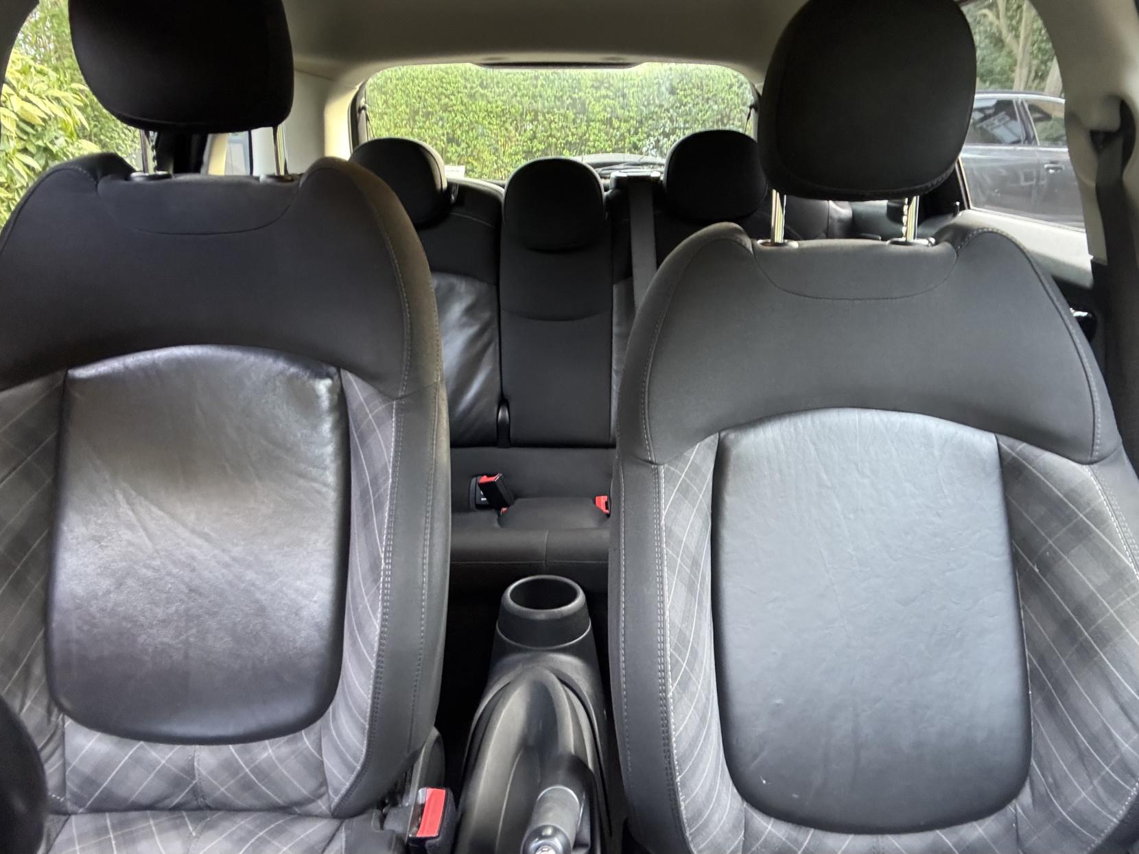 MINI Hatch 1.5 Cooper Hatchback 5dr Petrol Manual Euro 6 (s/s) (136 ps)