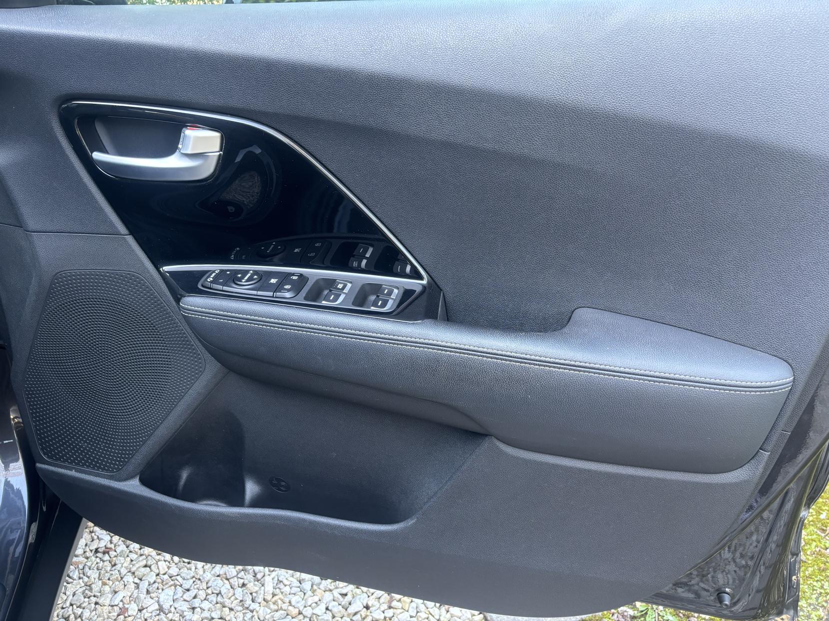 Kia Niro 1.6h GDi 2 SUV 5dr Petrol Hybrid DCT Euro 6 (s/s) (139 bhp)