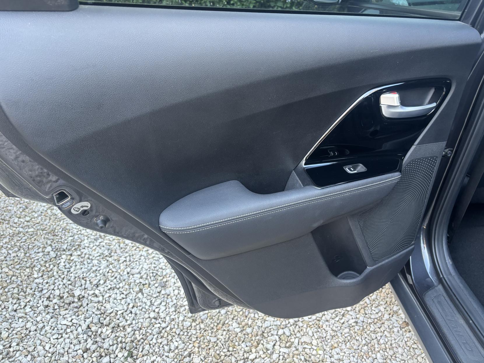 Kia Niro 1.6h GDi 2 SUV 5dr Petrol Hybrid DCT Euro 6 (s/s) (139 bhp)