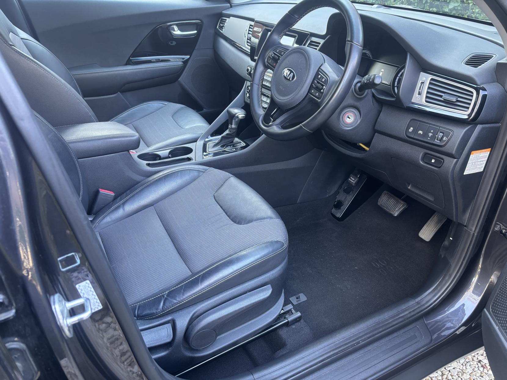 Kia Niro 1.6h GDi 2 SUV 5dr Petrol Hybrid DCT Euro 6 (s/s) (139 bhp)