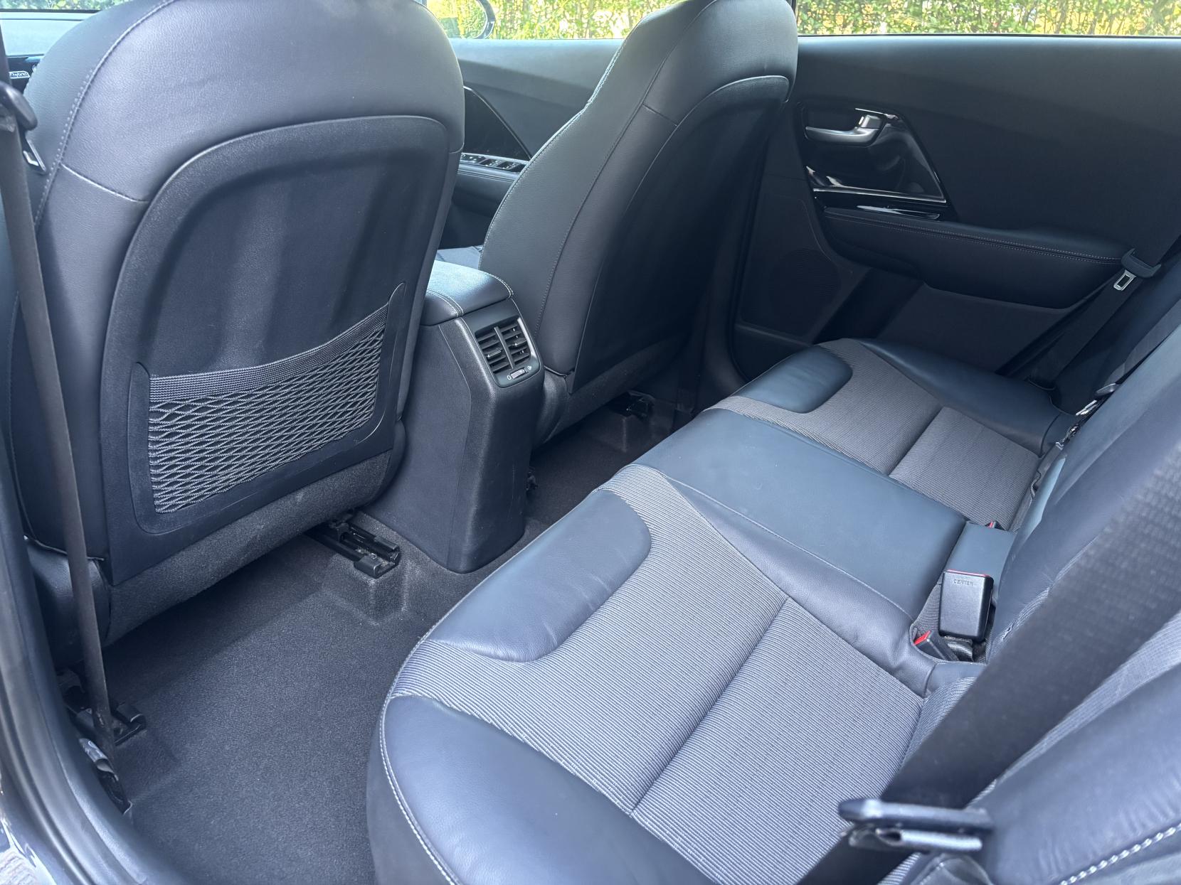 Kia Niro 1.6h GDi 2 SUV 5dr Petrol Hybrid DCT Euro 6 (s/s) (139 bhp)