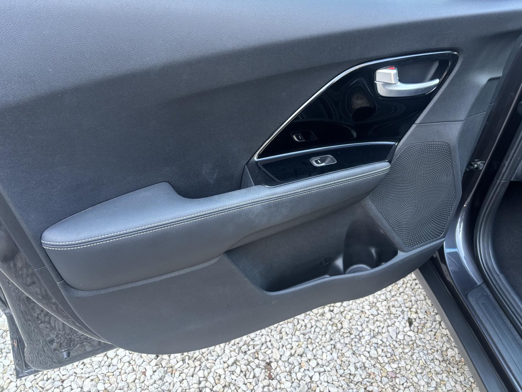 Kia Niro 1.6h GDi 2 SUV 5dr Petrol Hybrid DCT Euro 6 (s/s) (139 bhp)