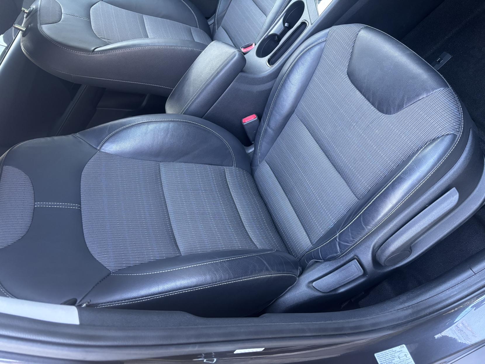 Kia Niro 1.6h GDi 2 SUV 5dr Petrol Hybrid DCT Euro 6 (s/s) (139 bhp)