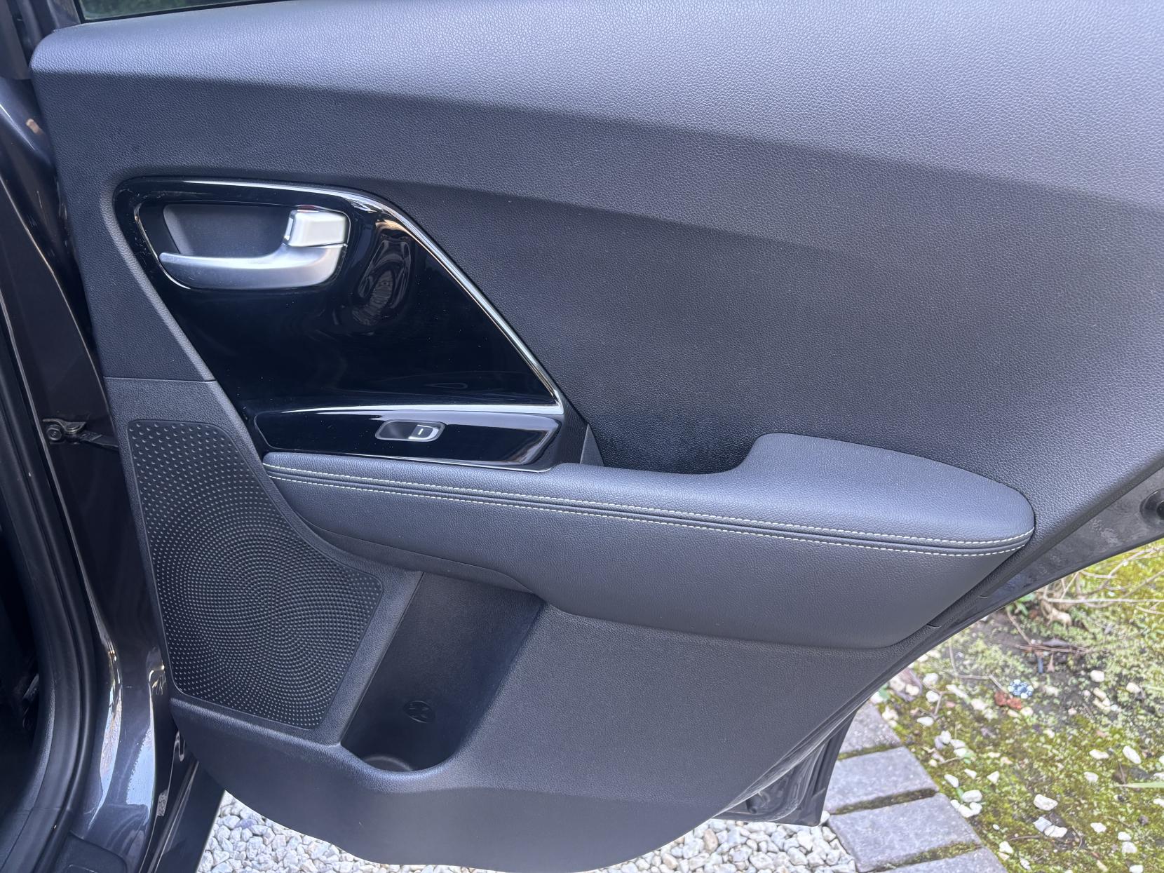 Kia Niro 1.6h GDi 2 SUV 5dr Petrol Hybrid DCT Euro 6 (s/s) (139 bhp)