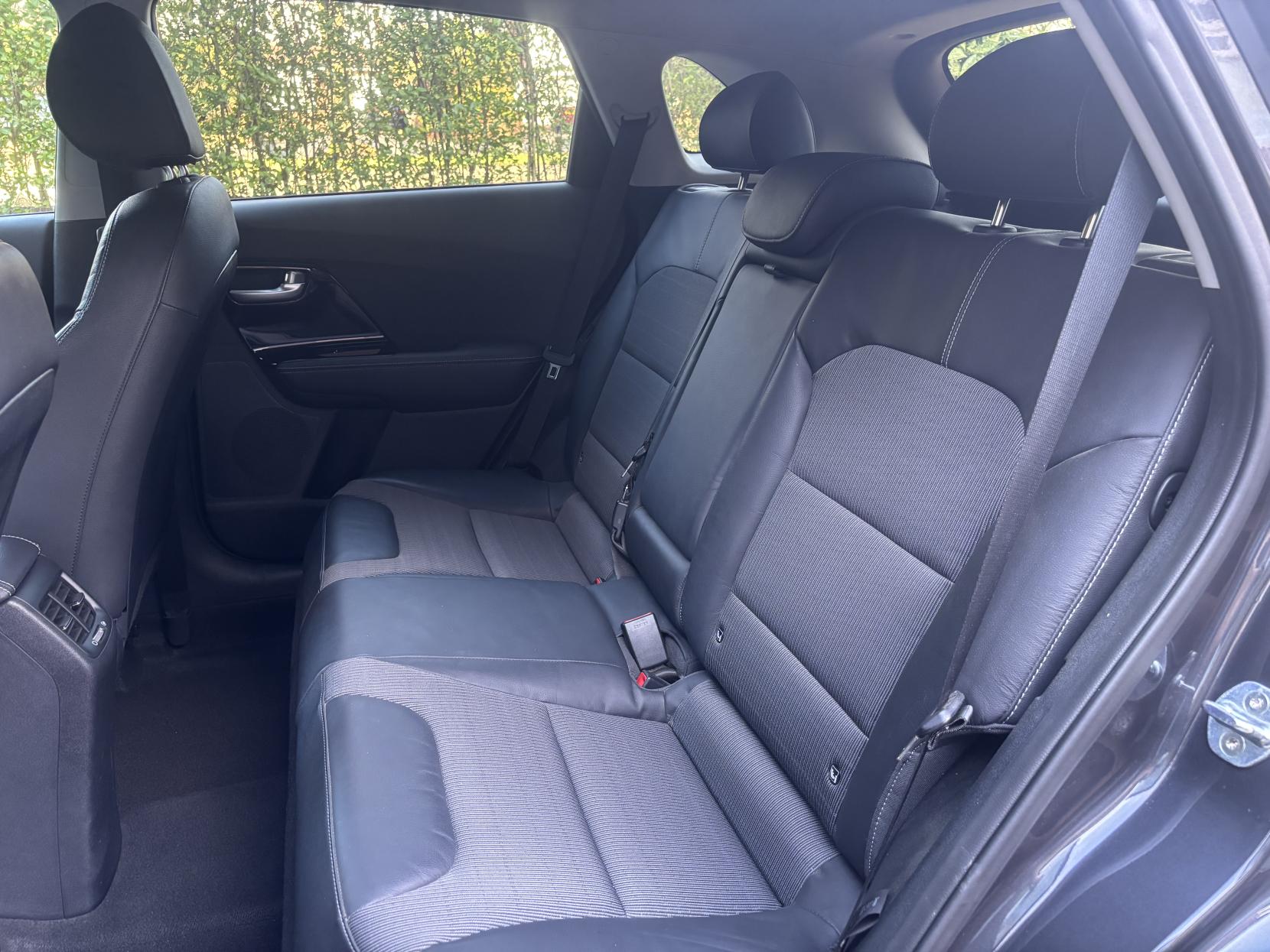 Kia Niro 1.6h GDi 2 SUV 5dr Petrol Hybrid DCT Euro 6 (s/s) (139 bhp)