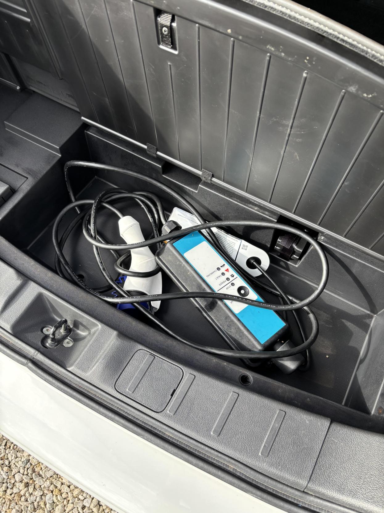 Mitsubishi Outlander 2.4h TwinMotor 13.8kWh 5h SUV 5dr Petrol Plug-in Hybrid CVT 4WD Euro 6 (s/s) (209 ps)