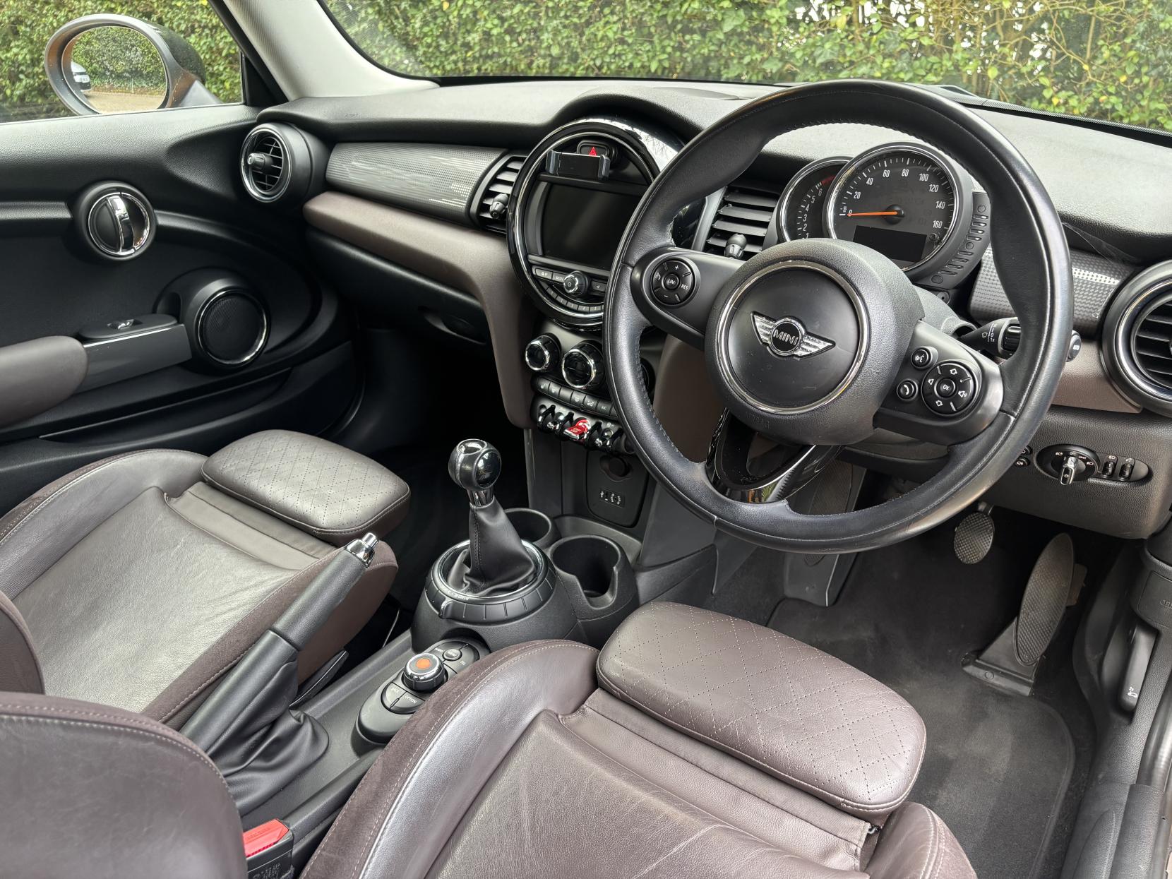 MINI Hatch 1.5 Cooper Hatchback 3dr Petrol Manual Euro 6 (s/s) (136 ps)