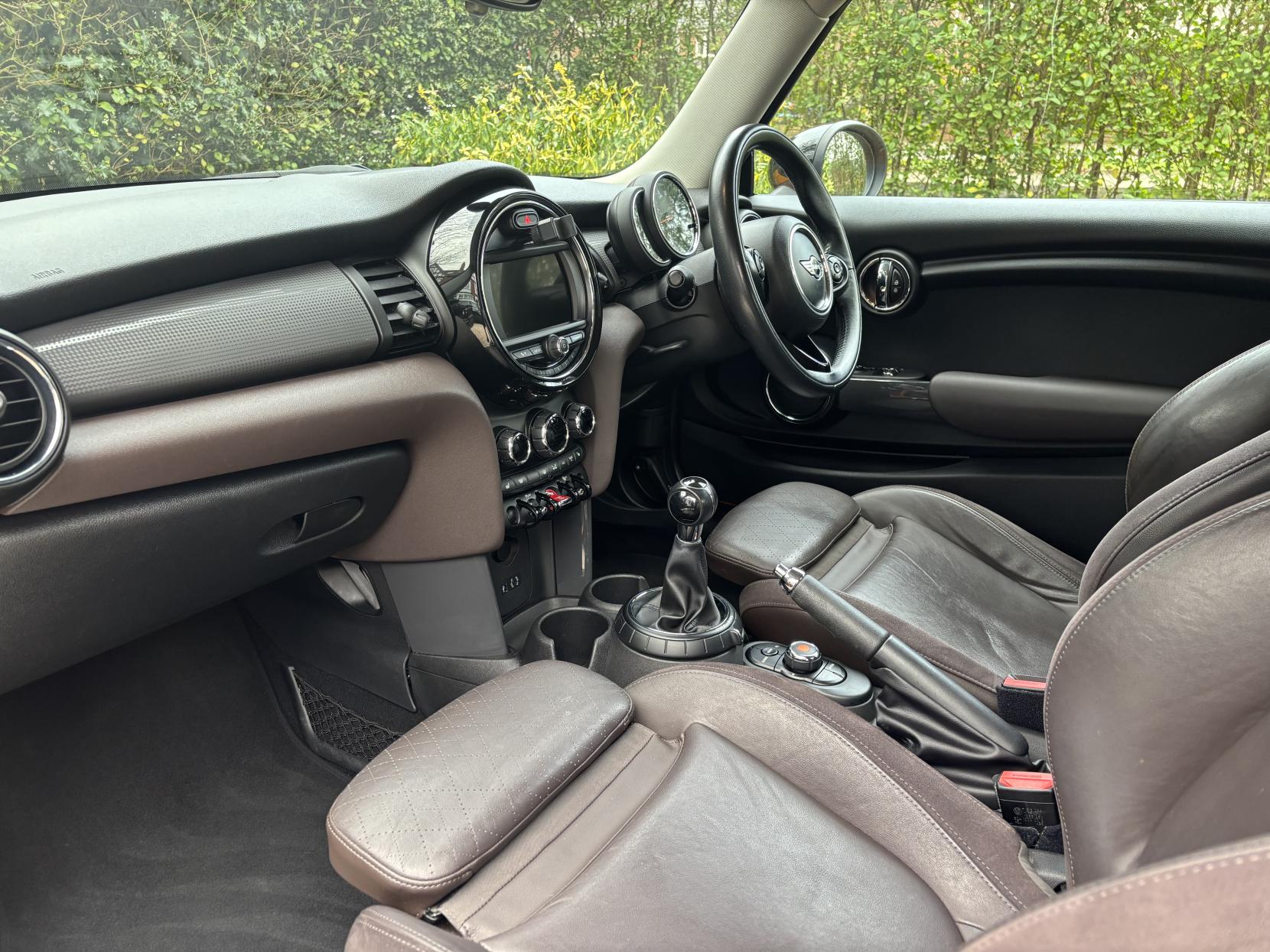 MINI Hatch 1.5 Cooper Hatchback 3dr Petrol Manual Euro 6 (s/s) (136 ps)