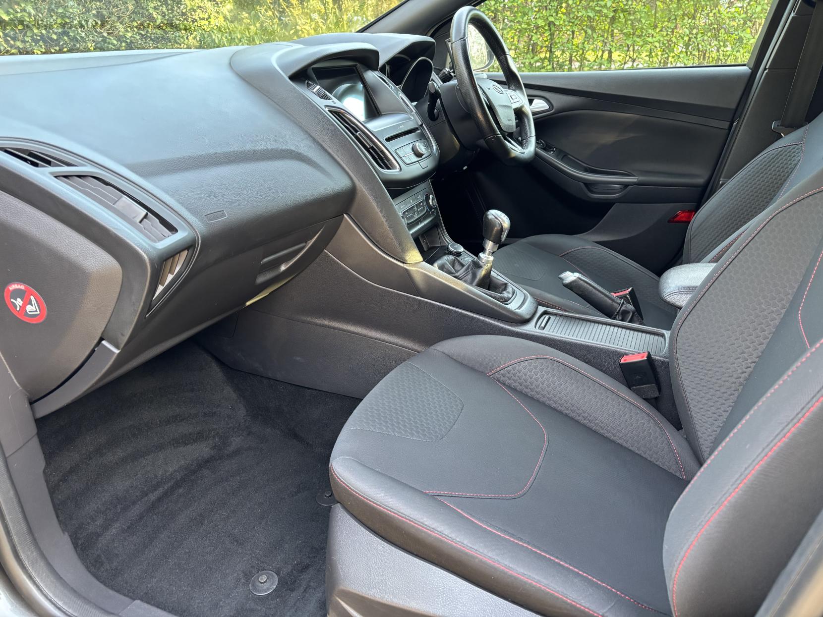 Ford Focus 1.0T EcoBoost ST-Line Estate 5dr Petrol Manual Euro 6 (s/s) (125 ps)