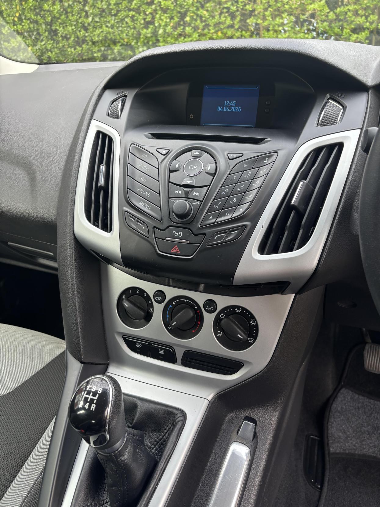 Ford Focus 1.6 Titanium Hatchback 5dr Petrol Manual Euro 5 (125 ps)