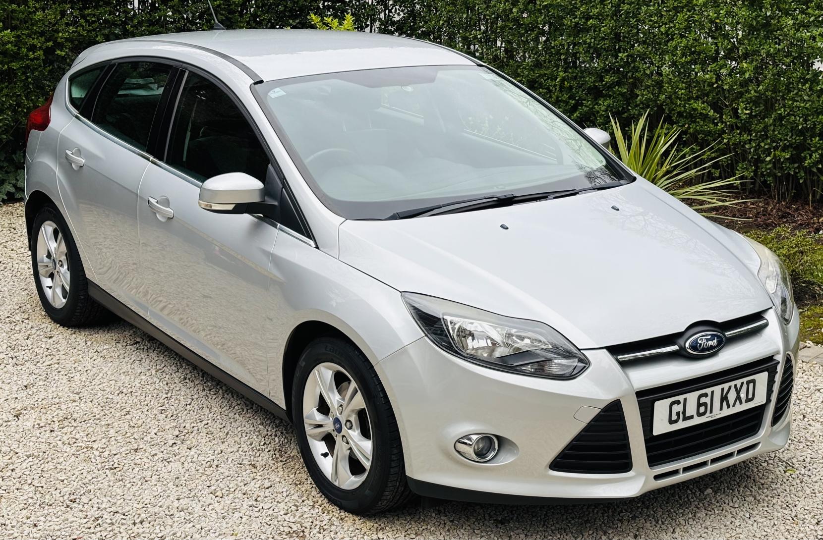 Ford Focus 1.6 Titanium Hatchback 5dr Petrol Manual Euro 5 (125 ps)