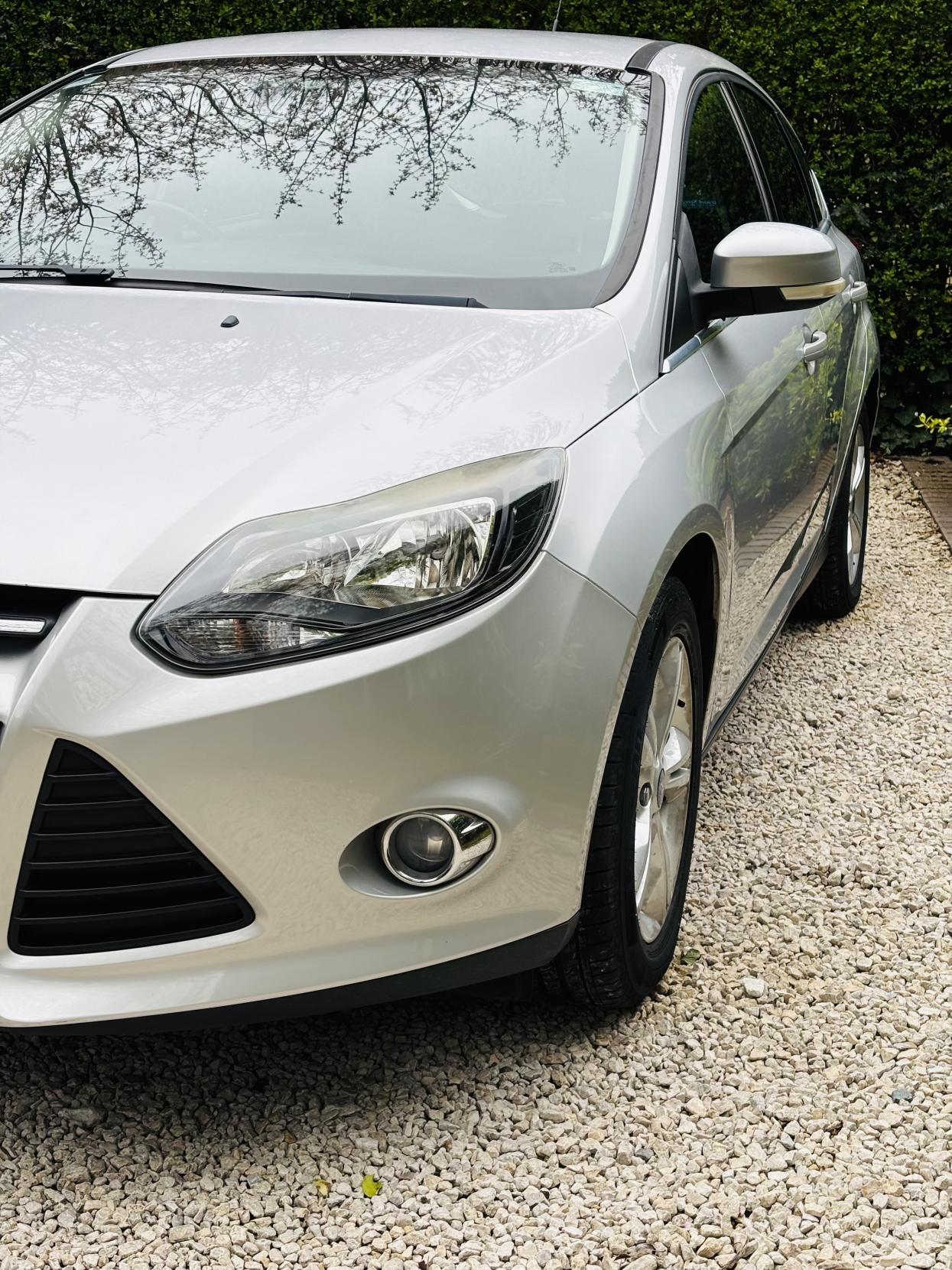 Ford Focus 1.6 Titanium Hatchback 5dr Petrol Manual Euro 5 (125 ps)