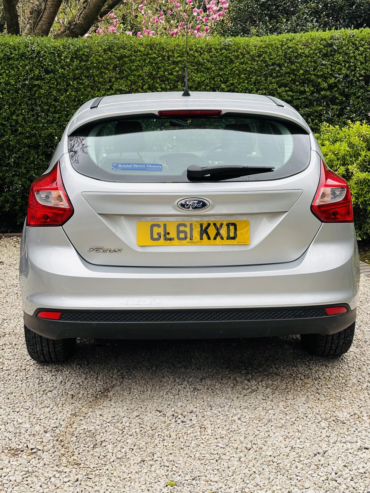 Ford Focus 1.6 Titanium Hatchback 5dr Petrol Manual Euro 5 (125 ps)