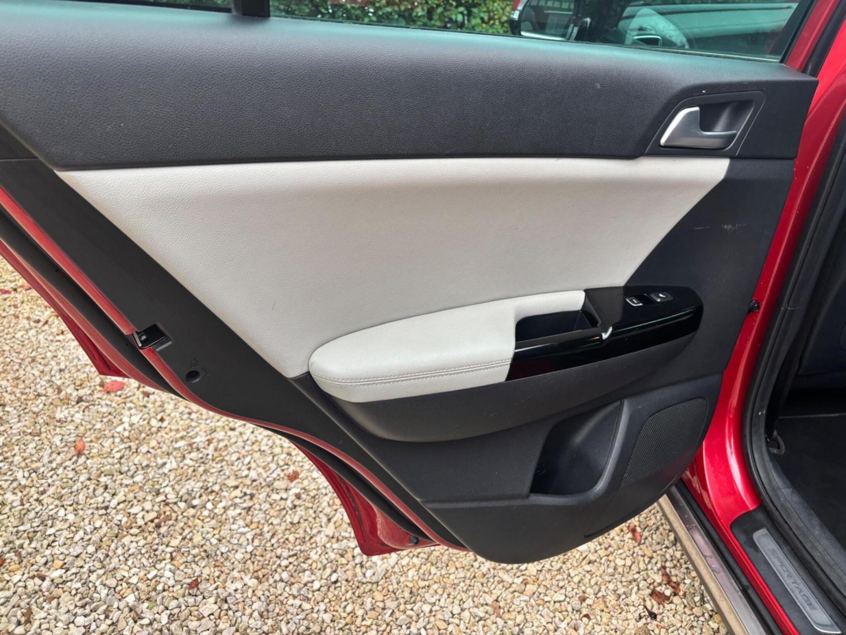 Kia Sportage 2.0 CRDi GT-Line SUV 5dr Diesel Manual AWD Euro 6 (134 bhp)