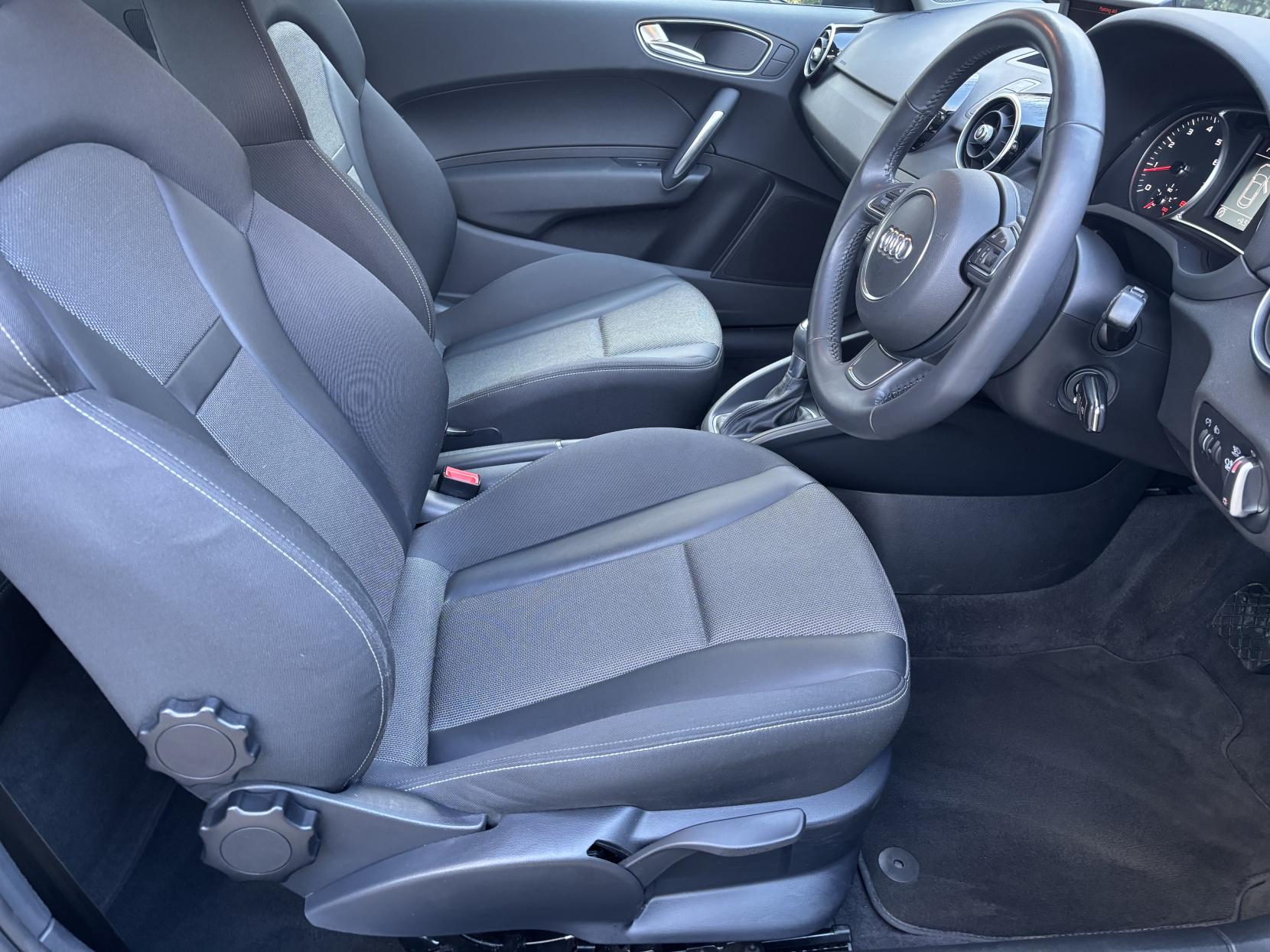 Audi A1 1.4 TFSI Sport Hatchback 3dr Petrol S Tronic Euro 5 (s/s) (122 ps)