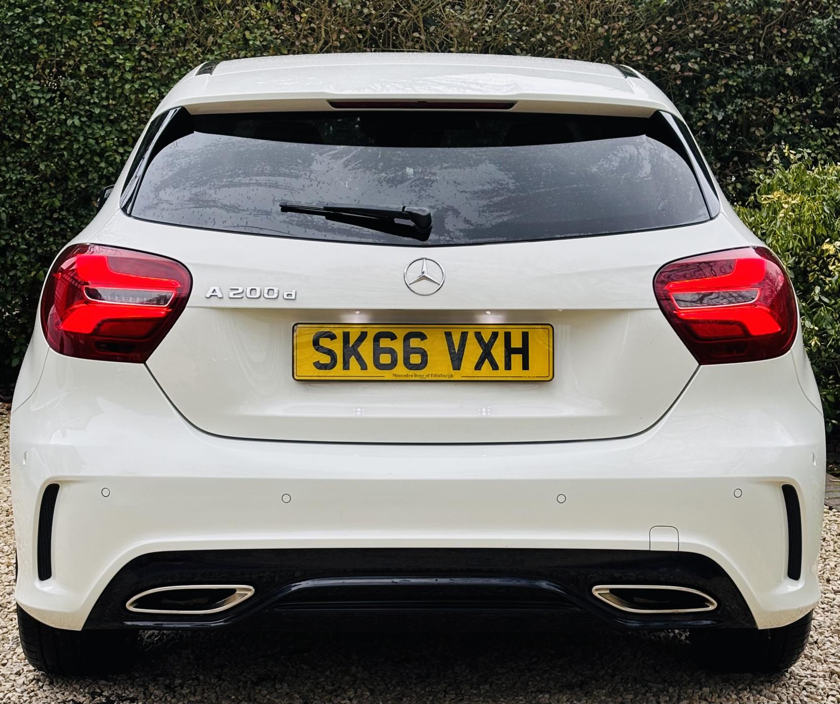 Mercedes-Benz A Class 2.1 A200d AMG Line (Premium) Hatchback 5dr Diesel 7G-DCT Euro 6 (s/s) (136 ps)