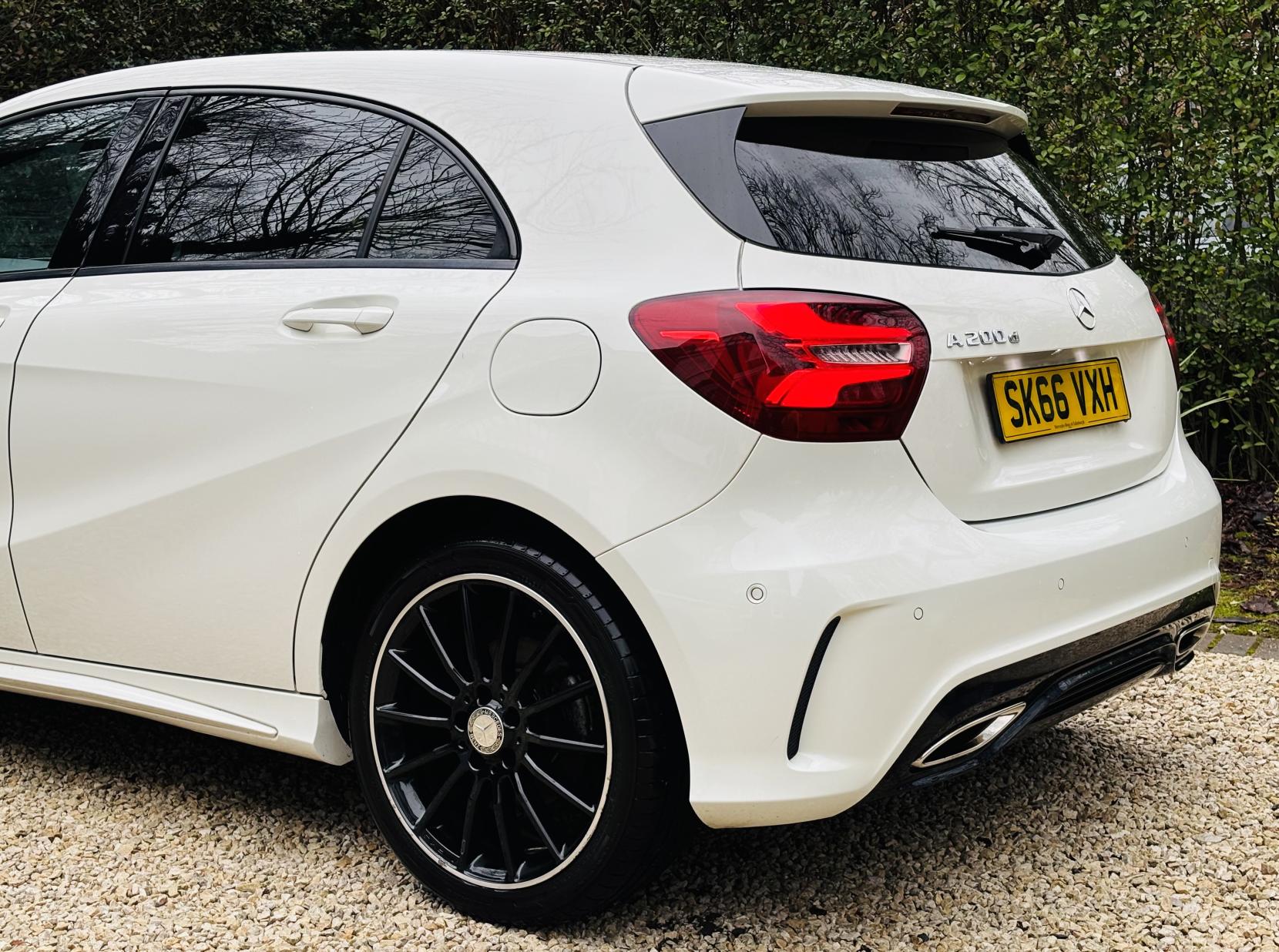 Mercedes-Benz A Class 2.1 A200d AMG Line (Premium) Hatchback 5dr Diesel 7G-DCT Euro 6 (s/s) (136 ps)