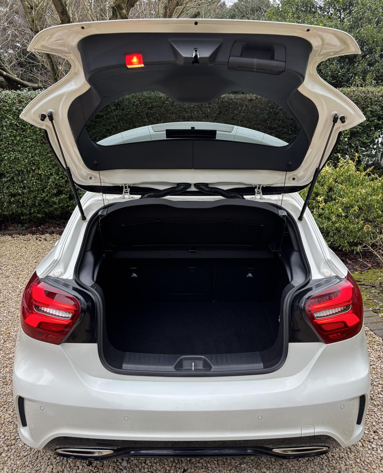 Mercedes-Benz A Class 2.1 A200d AMG Line (Premium) Hatchback 5dr Diesel 7G-DCT Euro 6 (s/s) (136 ps)