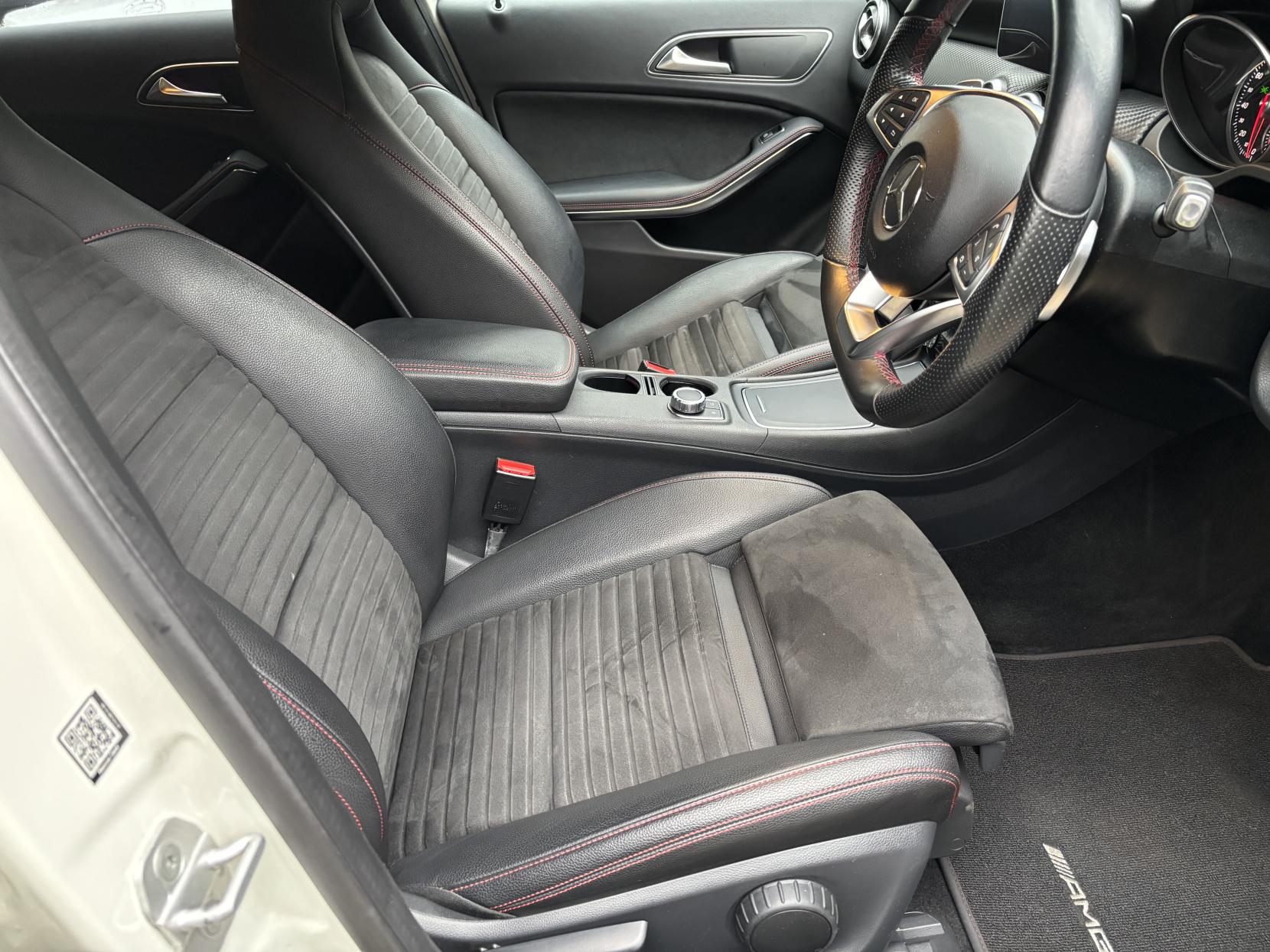 Mercedes-Benz A Class 2.1 A200d AMG Line (Premium) Hatchback 5dr Diesel 7G-DCT Euro 6 (s/s) (136 ps)