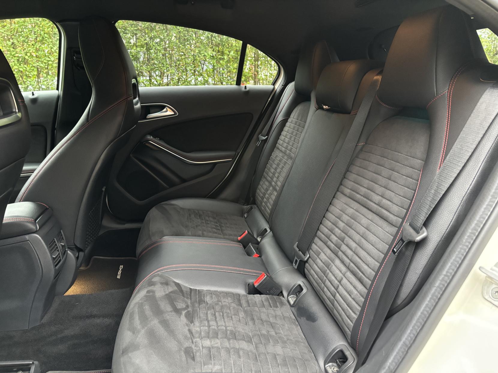 Mercedes-Benz A Class 2.1 A200d AMG Line (Premium) Hatchback 5dr Diesel 7G-DCT Euro 6 (s/s) (136 ps)