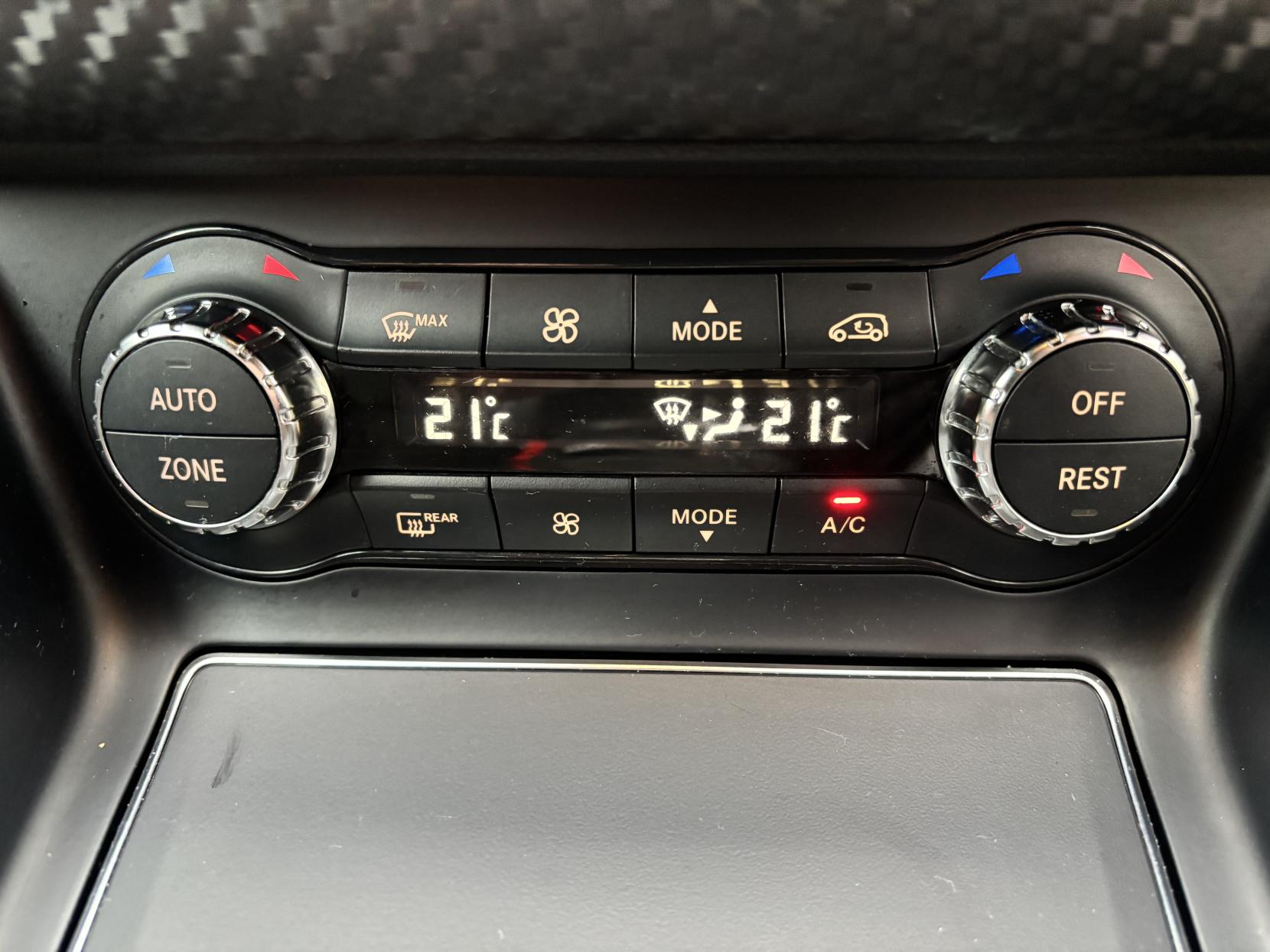 Mercedes-Benz A Class 2.1 A200d AMG Line (Premium) Hatchback 5dr Diesel 7G-DCT Euro 6 (s/s) (136 ps)