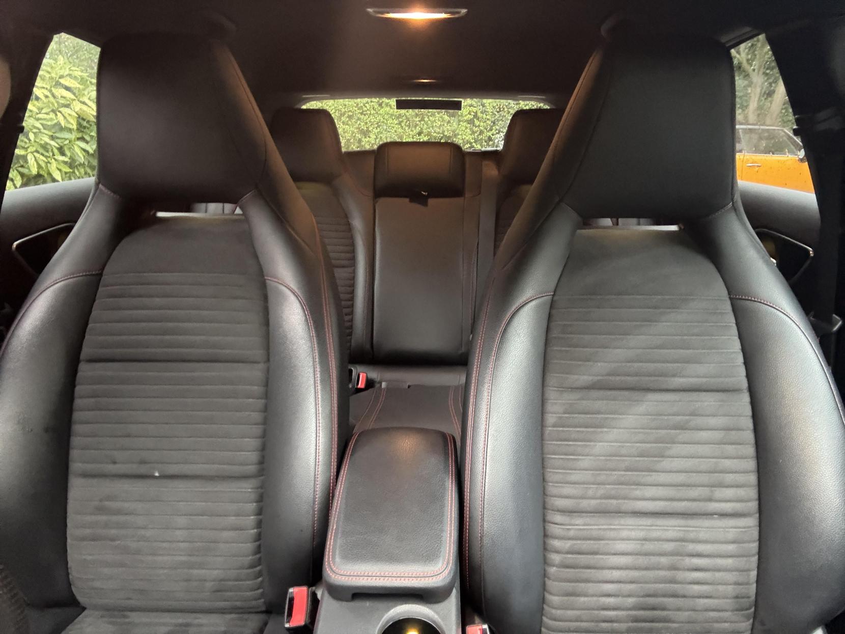 Mercedes-Benz A Class 2.1 A200d AMG Line (Premium) Hatchback 5dr Diesel 7G-DCT Euro 6 (s/s) (136 ps)