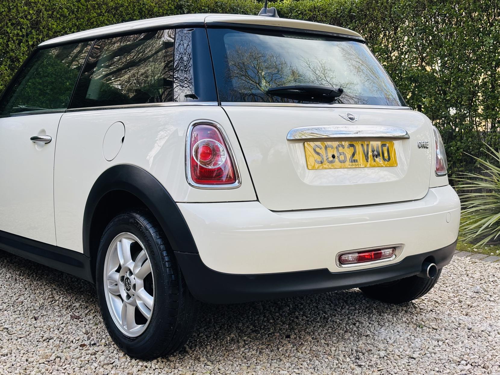 MINI Hatch 1.6 One Hatchback 3dr Petrol Manual Euro 5 (98 ps)