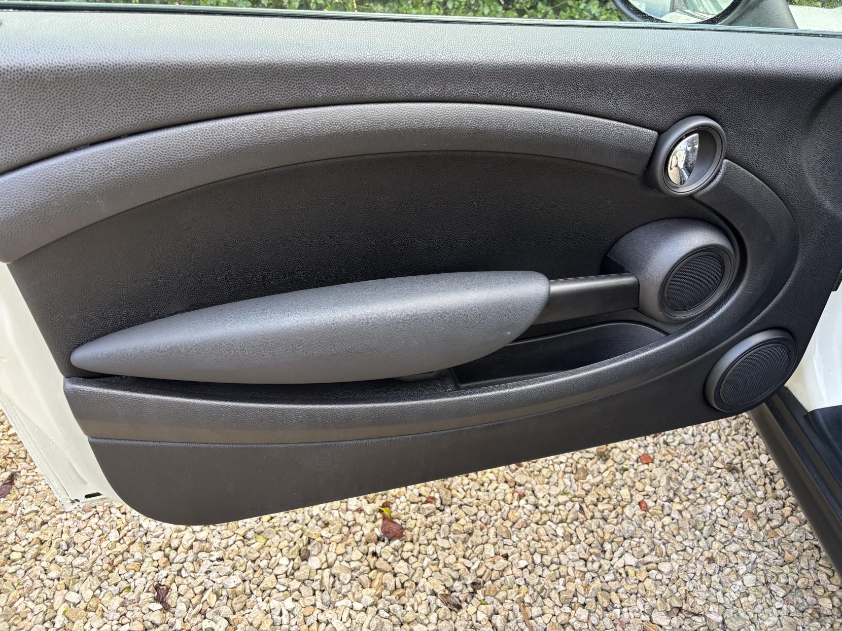 MINI Hatch 1.6 One Hatchback 3dr Petrol Manual Euro 5 (98 ps)