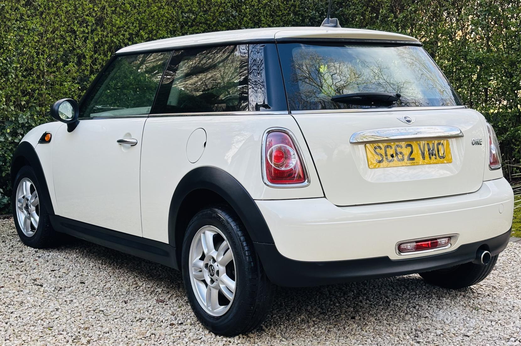 MINI Hatch 1.6 One Hatchback 3dr Petrol Manual Euro 5 (98 ps)