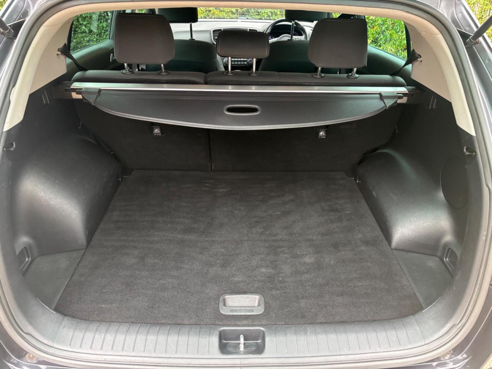 Kia Sportage 1.7 CRDi 2 SUV 5dr Diesel DCT Euro 6 (s/s) (139 bhp)