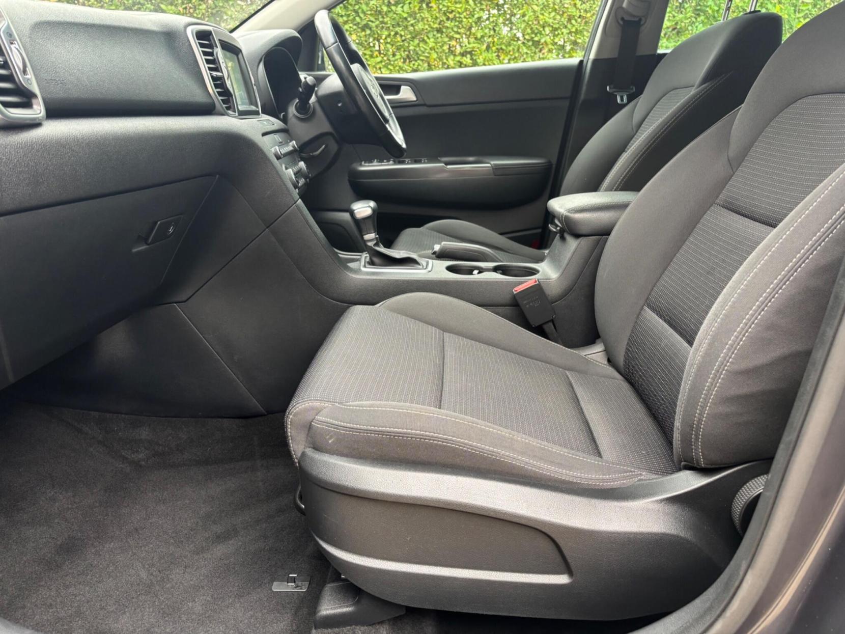 Kia Sportage 1.7 CRDi 2 SUV 5dr Diesel DCT Euro 6 (s/s) (139 bhp)